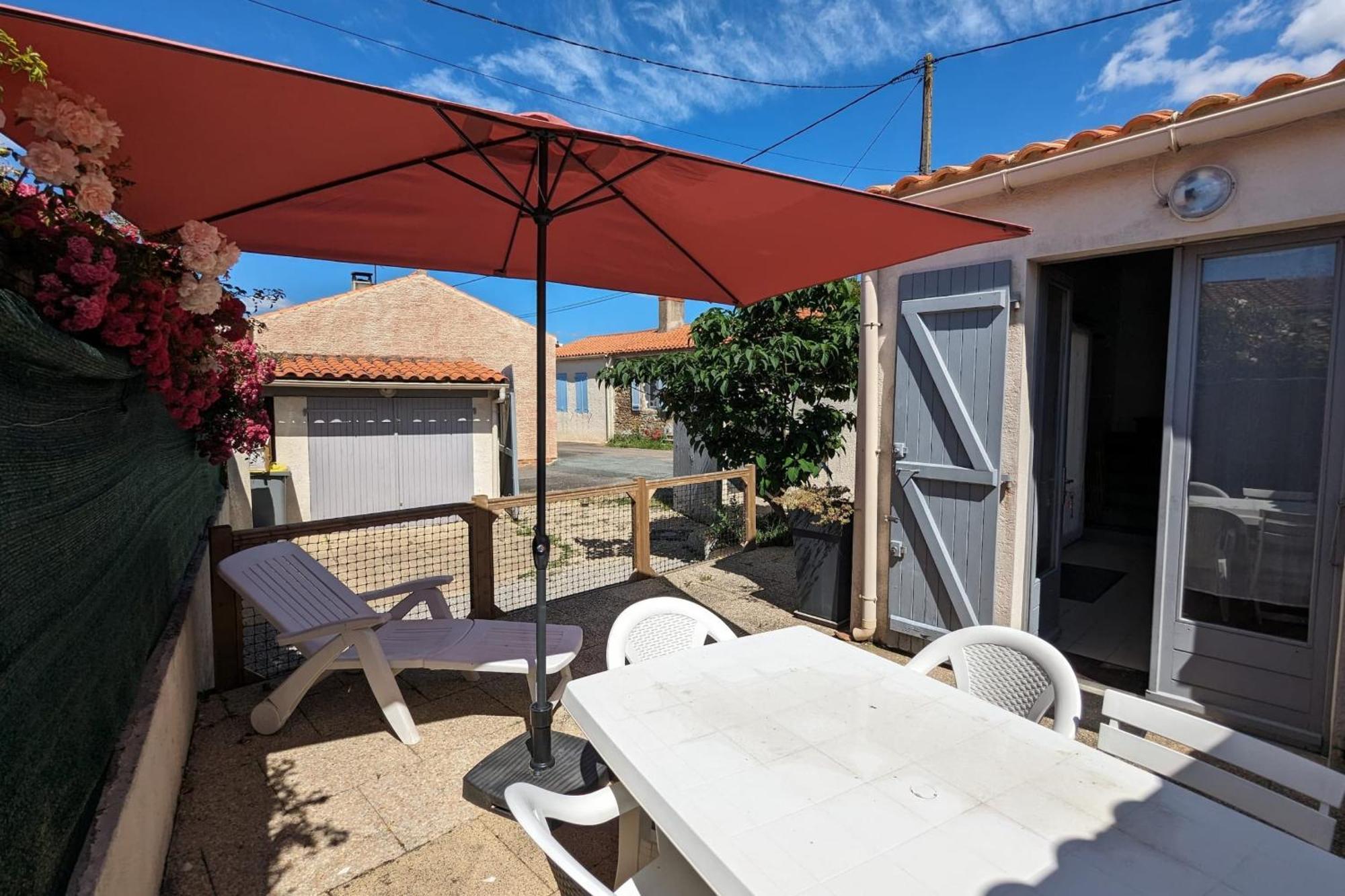 Spacious Nest With Terrace Near The Beach Saint-Hilaire-de-Talmont Dış mekan fotoğraf